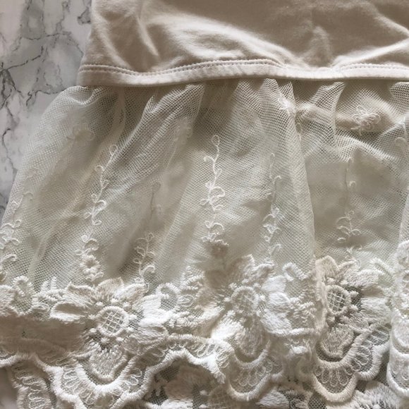 🌼 2/$15 White Bandeau Top with Lace - Picture 8 of 8